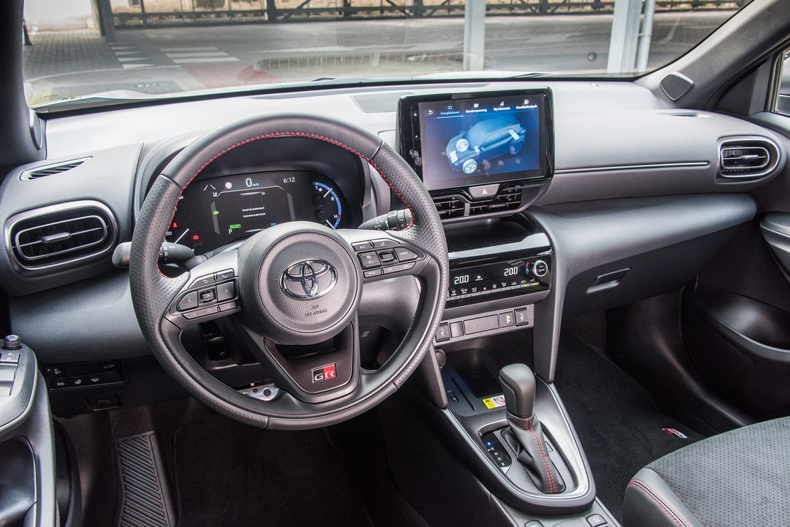 Toyota-interieur-Yaris-Cross-dashboard
